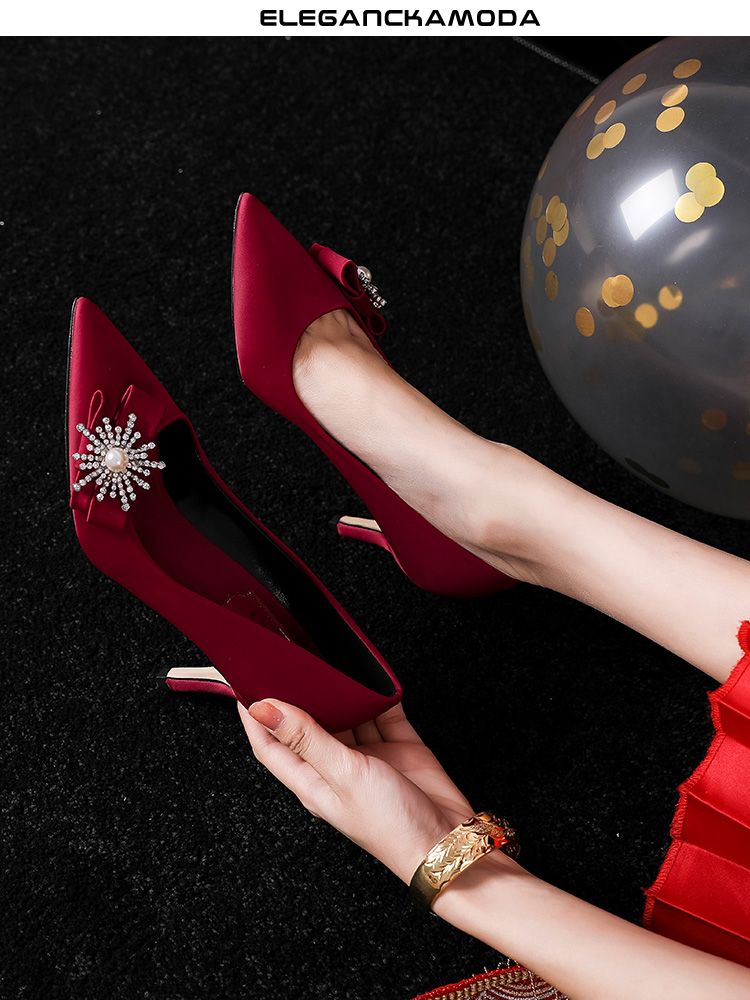 buty damskie na wysokim obcasie szpilki zamszowe szpiczaste kryształki w kolorze wina czerwonego