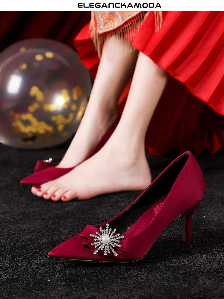 buty damskie na wysokim obcasie szpilki zamszowe szpiczaste kryształki w kolorze wina czerwonego