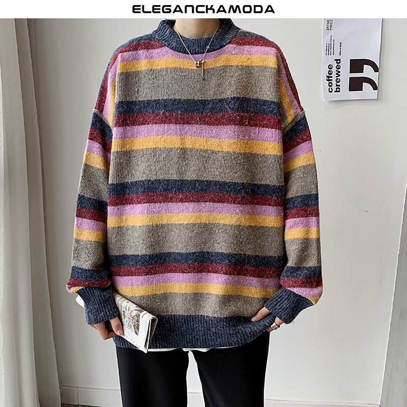 różowy sweter męski w kolorowe paski z okrągłym dekoltem